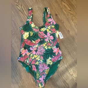 ✨NWT✨ Old Navy Women’s Tropical Floral One Piece - Green and Pink | Size S